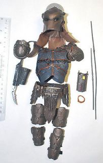 Hot Toys 1/6 Scale Predators Noland Figure   Helmet Armor Set