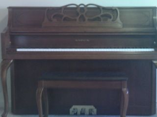 Brown Samick upright piano full size musical instrument Excellent 