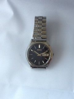 Vintage mens Seiko black face 17 Jewel automatic day/date watch