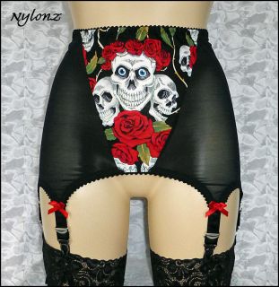 NYLONZ Skulls & Roses Vintage Style Suspender Girdle 6 Strap Black