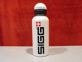 sigg water bottle 20 oz new without tags time left