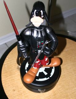 Disney Star Wars Weekends 2011 Darth Goofy LE Statue and Pin