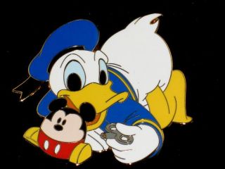 New✿LE✿Disney Pin✿Mickey Mouse✿Donald Duck✿Time for Toys 