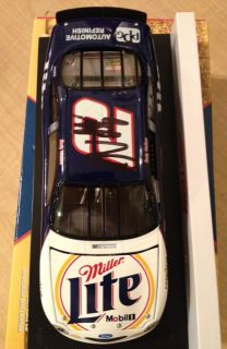 Rusty Wallace Signed 1999 2 Miller Lite 1 24th Action Diecast Bank 
