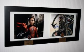    Screen Used Prop Coin Costume Autographs TOBEY MAGUIRE ALFRED MOLINA