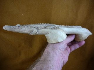 Q7 A Croc Crocodile Love Gators Alligators Parasite Wood Carving 