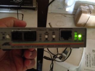 ATI Allied Telesyn Int AT MC102XL Ethernet Media Converter 100Base TX 
