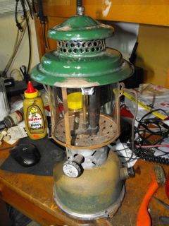 Vintage 1959 COLEMAN 220E lantern with accessories tray / spares red 