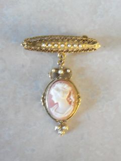 Antique Gold Tone Vintage Cameo Pearl Lapel Pin Brooch Oh So Pretty 