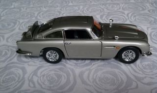 Danbury Mint 1:24 Aston Martin DB5 007 James Bond car No Box