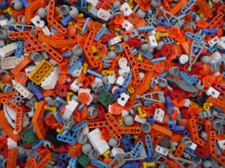 Lego 7 and a half pounds LBS Bulk   Technic, Bricks, lift arms