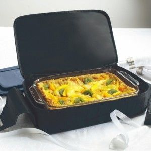 Pyrex Portable 4 Piece Set Baking Dish w Black Carrier