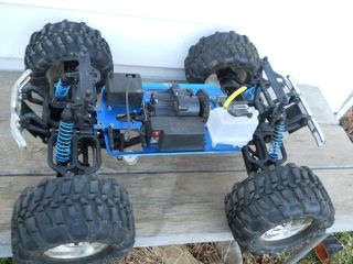 Traxxas T Maxx 2 5 Roller for Parts or Fix
