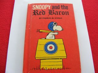 Vtg 1966 Snoopy The Red Baron Hardback Book by Charles Schultz Retro 