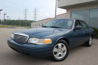 Ford Crown Victoria 2011 LX