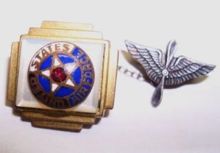 WWII ENAMELED US AIR FORCE PIN WITH STERLING WINGS AND PROP 