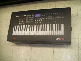 Akai Professional MPK49 49 Key USB MIDI Keyboard Controller MPK 49