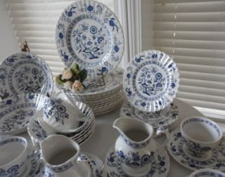 Staffordshire J G Meakin Eng Classic White Blue Nordic Vegetable 