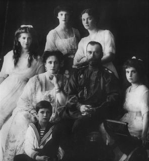 Tsar Nicholas II with The Family on The Set of Seven Russian Nesting 