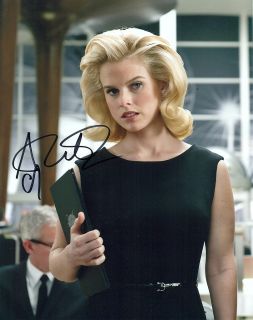  - 157999328_autographed-alice-eve-young-agent-o-men-in-black-3