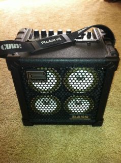 Roland Micro Cube Bass Amp Portable and Battery Powered