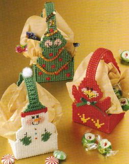 Christmas Mini Baskets Plastic Canvas Pattern from AnnieS