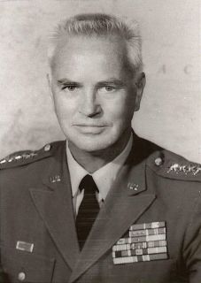 Donald Bennett Autograph 4 Star General 2 Purple Hearts Army 