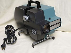 Bell Howell 35mm Filmstrip Projector Model 745 115 Volt 750 Watt Lamp 