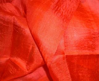 do our best to take accurate pictures the colors of thai silk vary 
