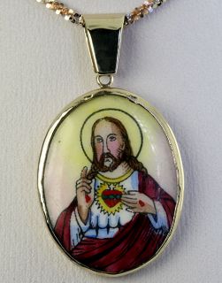 Vintage Sacred Heart of Jesus Blessed Mary Bezel 2 Sided Pendant 