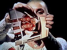 sinead o connor tears a picture of pope john paul ii apart