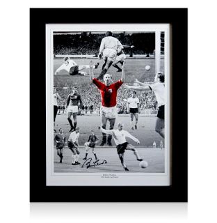 Framed Sir Bobby Charlton Autograph England 1966 World Cup Winner 