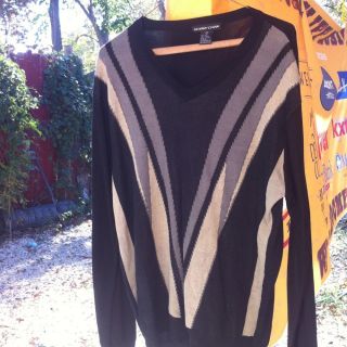 Bobby Chan Long Sleeve V Neck Sweater. Size Large.70% Silk 30% cotton 