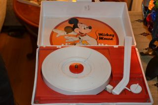 Vintage  Solid State 1970s Mickey Mouse Phonograph plays 45s 33s 