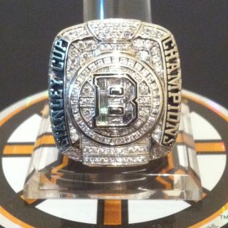 2011 Boston Bruins Stanley Cup Championship Ring *Including Display 