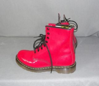  - 158235783_us-of-tara-kate-gregson-brie-larson-worn-dr-marten-boots