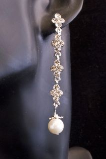 Sparkling bridal Swarovski earring for the stunning bride