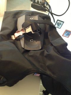 SCUBA PRO BCD Buoyancy Compensator Vest w/ AIR 2 ~ Size Medium