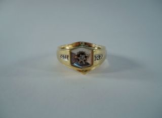 Mens 10K Gold Ring with Diamonds   4.2 Grams