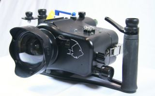 Canon HF S11 Camera and Gates Underwater Housing