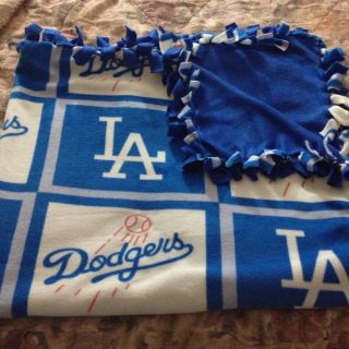  Dodgers Tie Knot Fleece Blanket