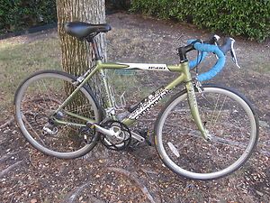 Cannondale R500 Road Bike Cannondale 44cm Road Bicycle