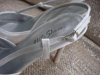 Carlo Fellini Sunflower Nite Shoes and Handbag White Set