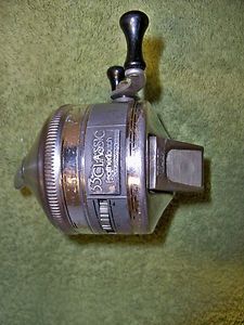 Zebco 33 Classic Feather Touch Vintage Fishing Casting Reel