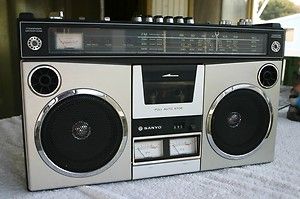 sanyo vintage boombox 4 band Tuner Cassette deck model M4500K