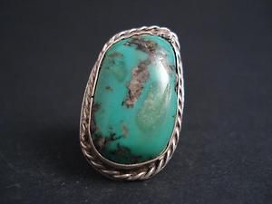 Wonderful Vintage Navajo Large Cerrillos Turquoise Silver Ring