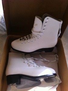 CCM Sports Pirouette Womens Size 8 Figure Ice Skates White New in Box 