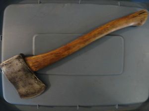 WINCHESTER HATCHET   HUNTING   OUTDOOR CAMPING   VINTAGE ANTIQUE