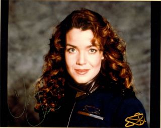 Claudia Christian as Susan Ivanova of Babylon 5 8 x 10 Autograph