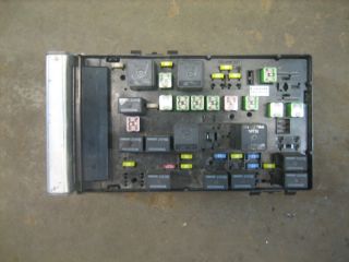 Used 2006 Chrysler Town And Country 3 3L Engine Fuse Box 05144507AE